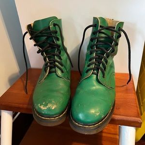 Dr Martens Made in England green 1460 boots